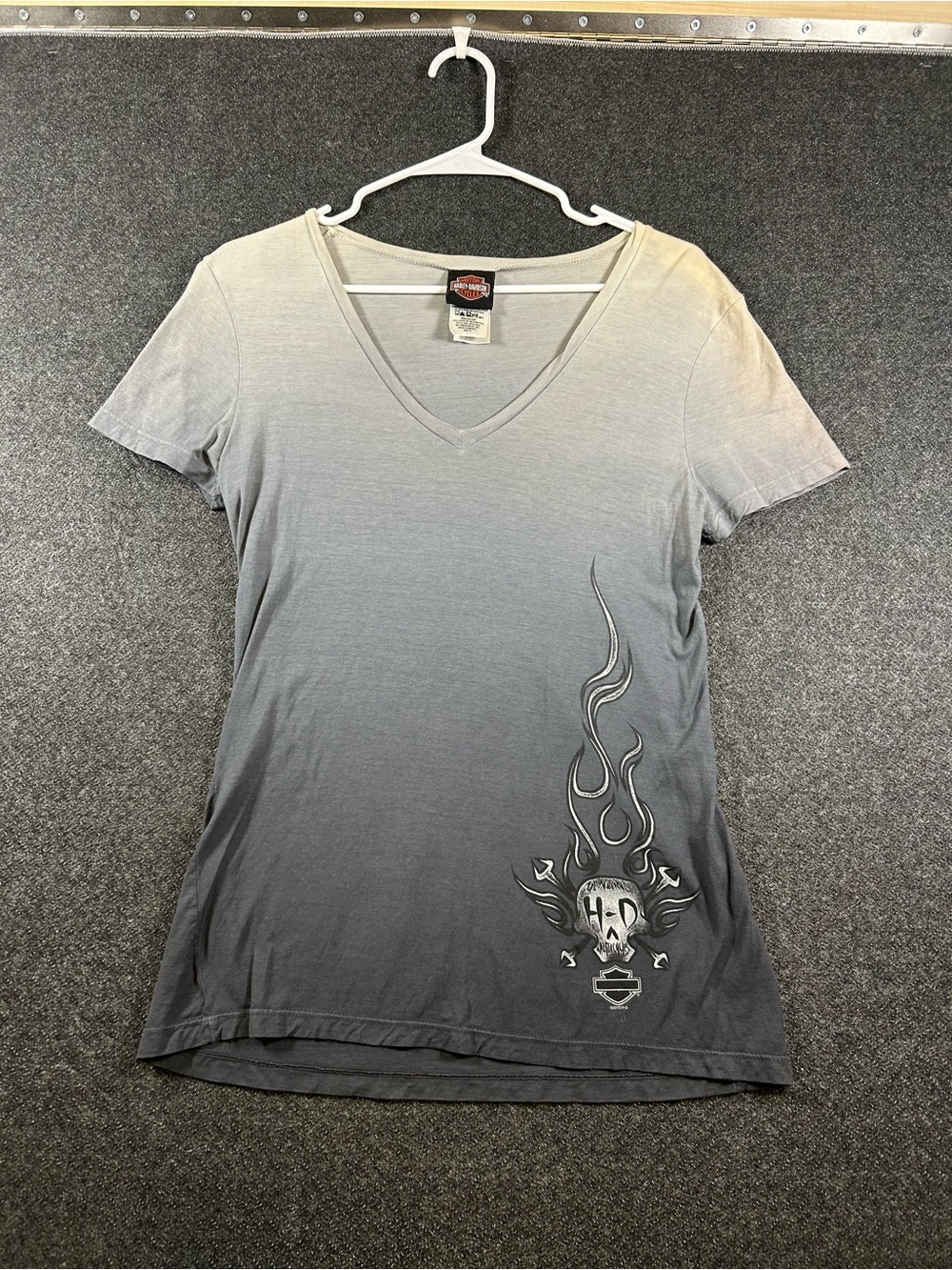 Harley Davidson Ladies V Neck Shirt Sz Small Motor City Skull Flame